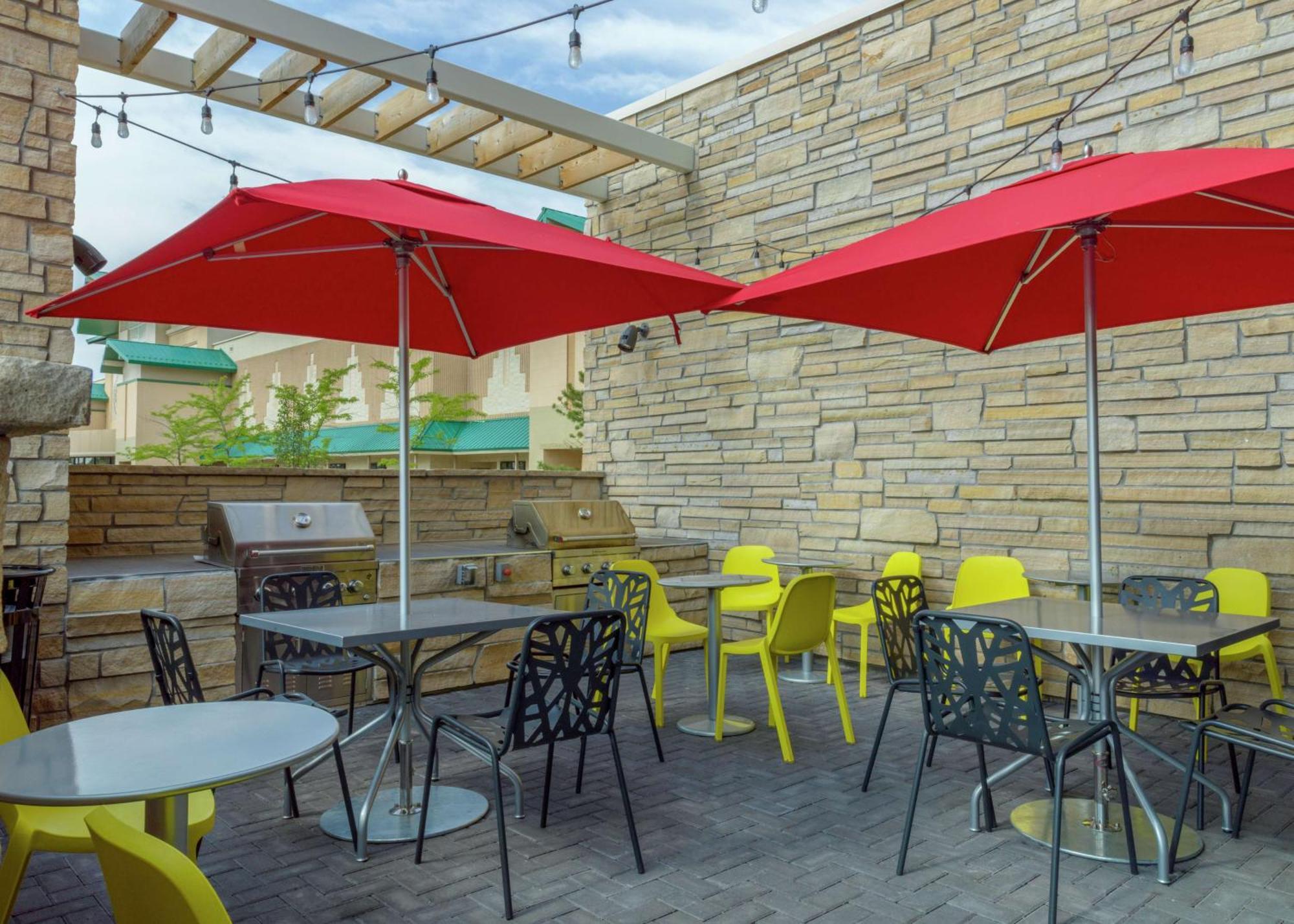 Home2 Suites By Hilton Fort Collins Exterior photo